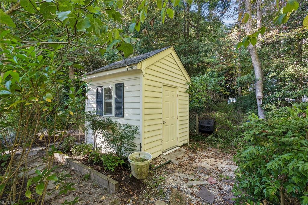 111 Montrose Property Photo 46