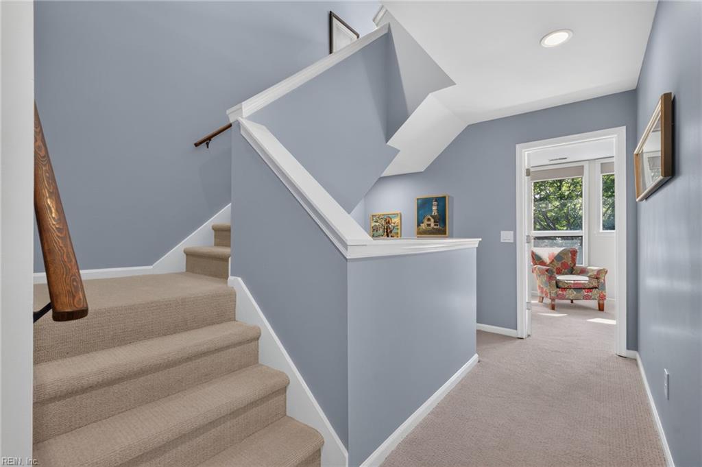 915 Botetourt Gdns Property Photo 35