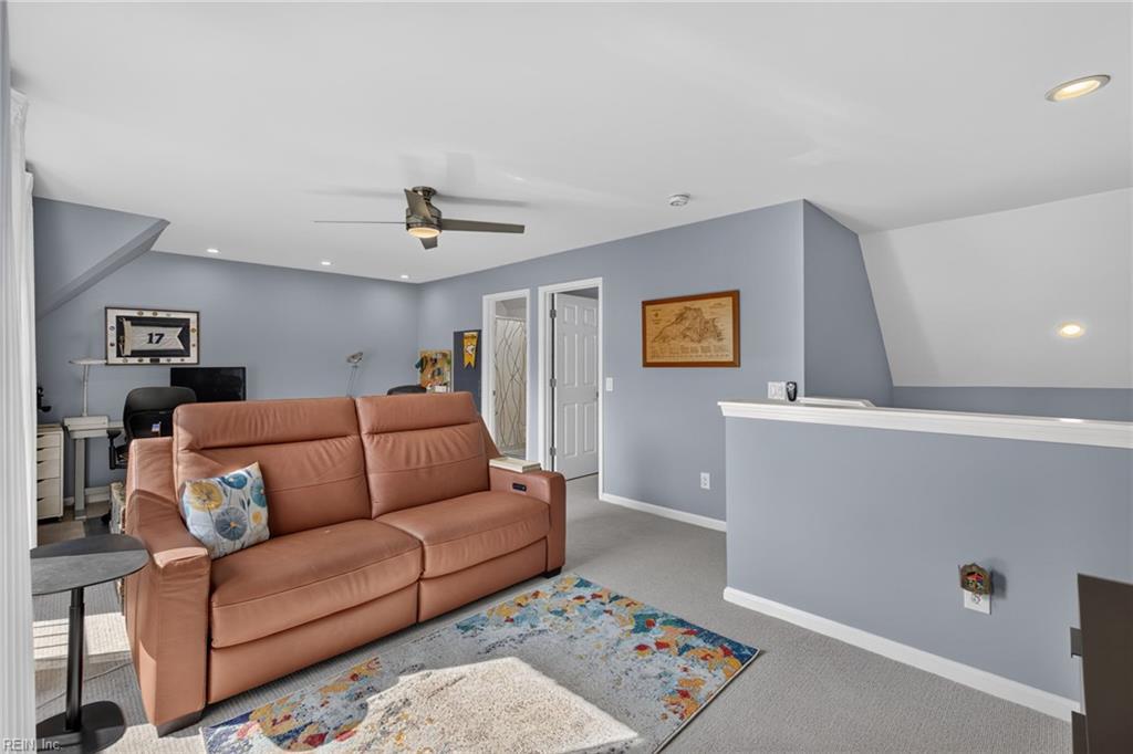 915 Botetourt Gdns Property Photo 36