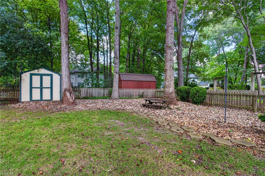 733 Dissdale Ln Property Photo 39