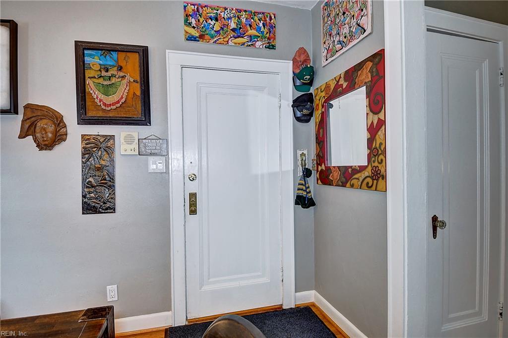 742 Washington Park Property Photo 3