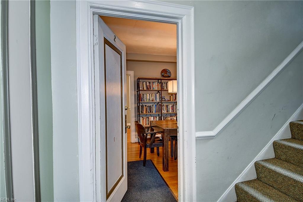 742 Washington Park Property Photo 4