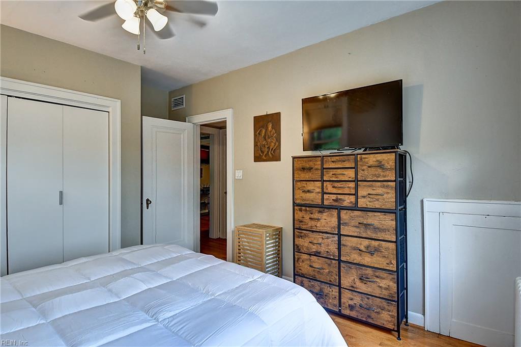 742 Washington Park Property Photo 24