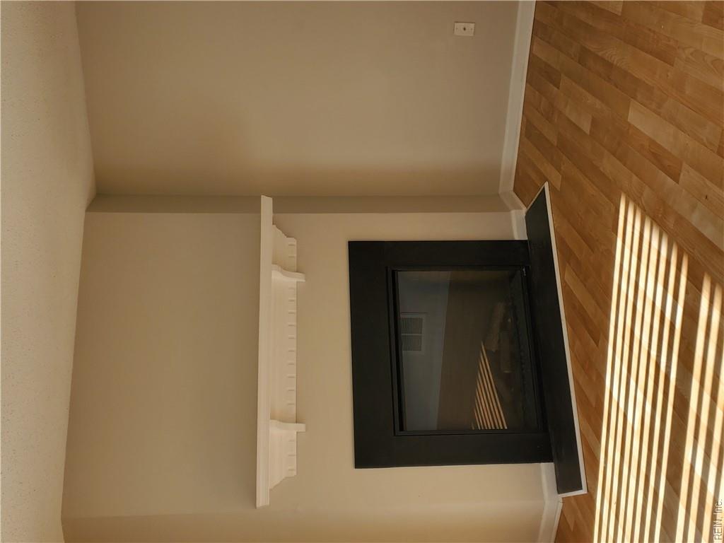 5668 Landfall Dr Property Photo 4