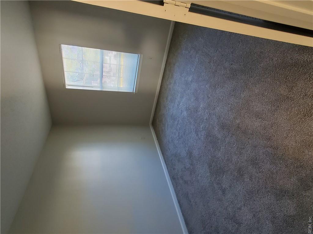 5668 Landfall Dr Property Photo 13