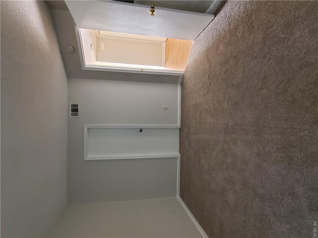 5668 Landfall Dr Property Photo 16