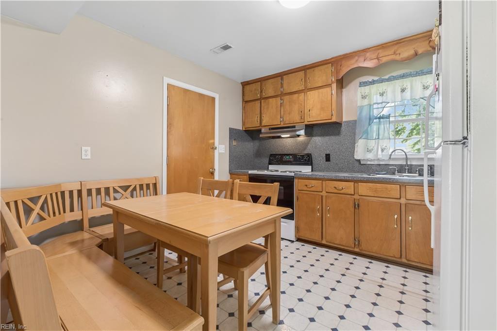 107 Cheadle Loop Rd Property Photo 3