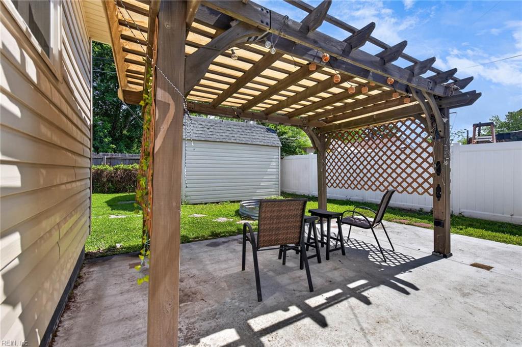 3104 Coach House Ln Property Photo 13
