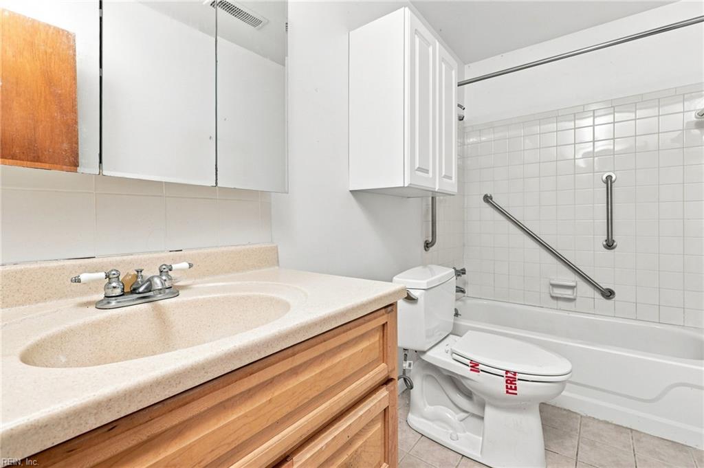 1709 Placid Ct Property Photo 19