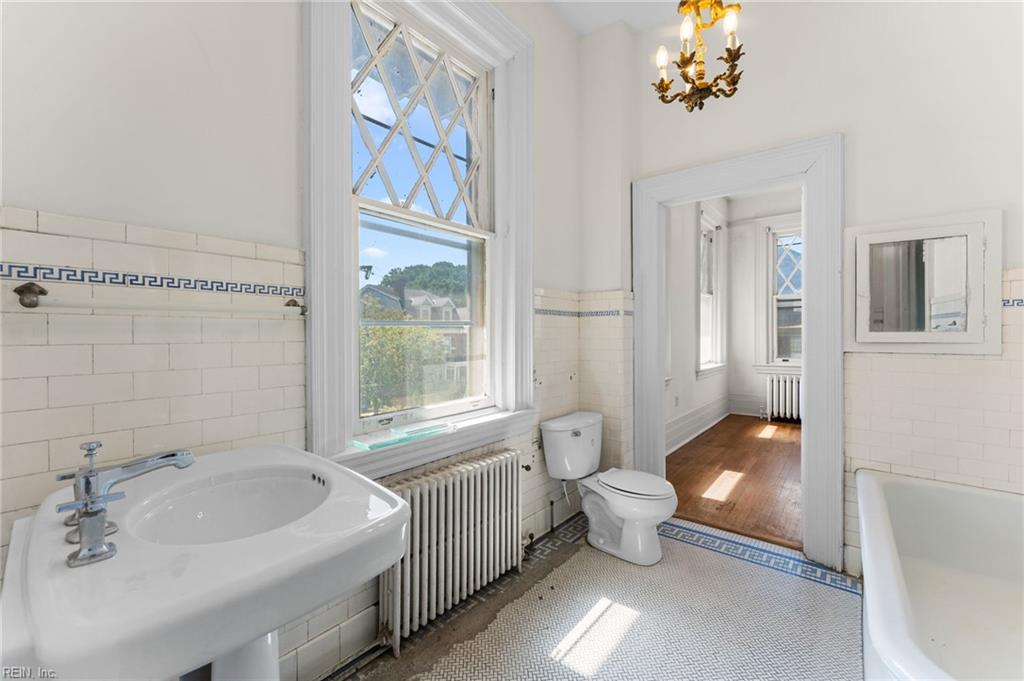 801 Stockley Gdns Property Photo 36