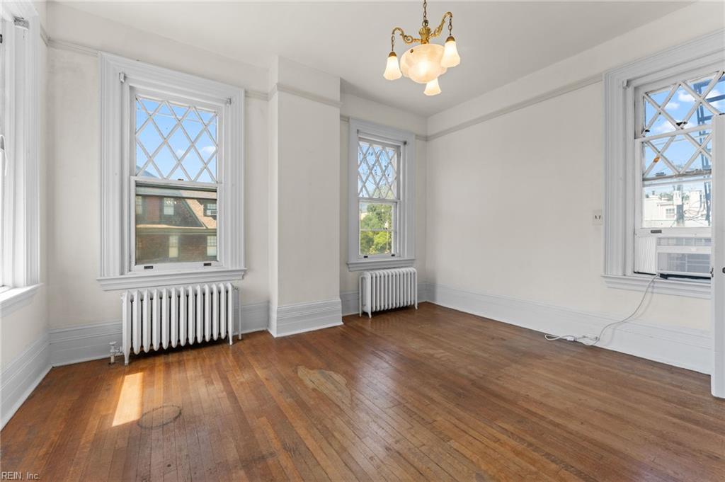 801 Stockley Gdns Property Photo 37