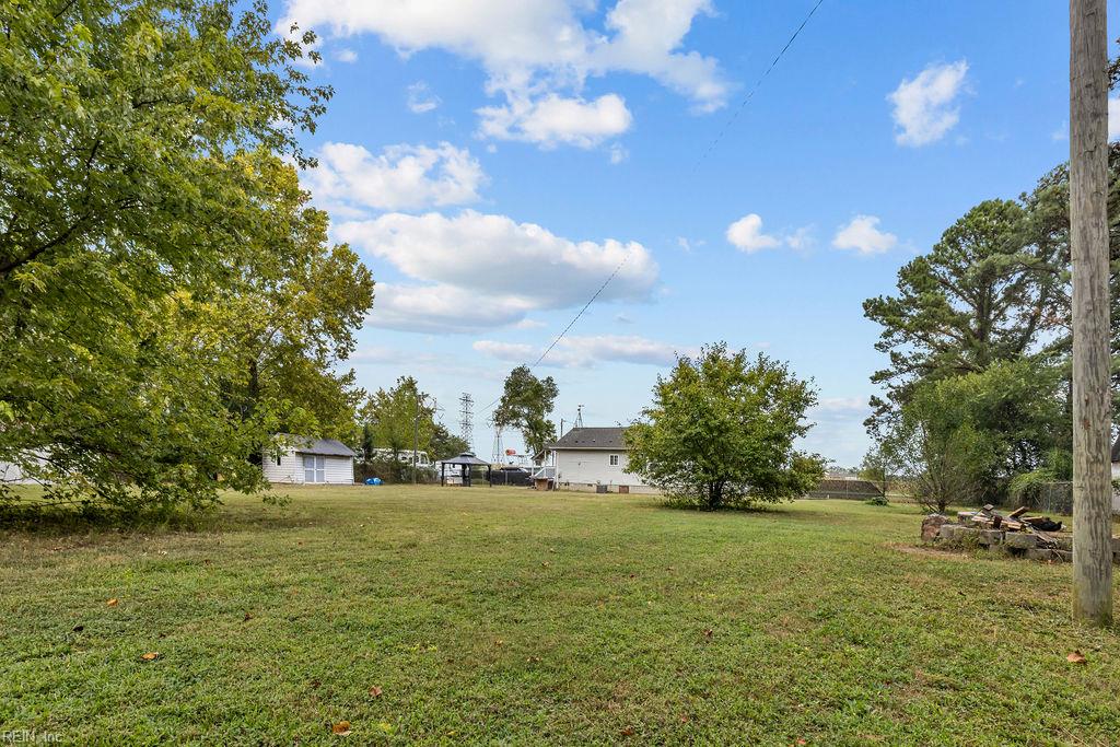 2455 Hog Island Rd Property Photo 3