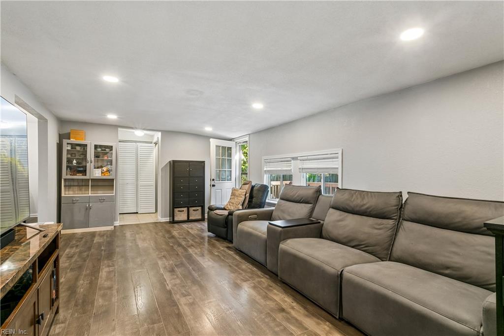 12 Markham Dr Property Photo 18