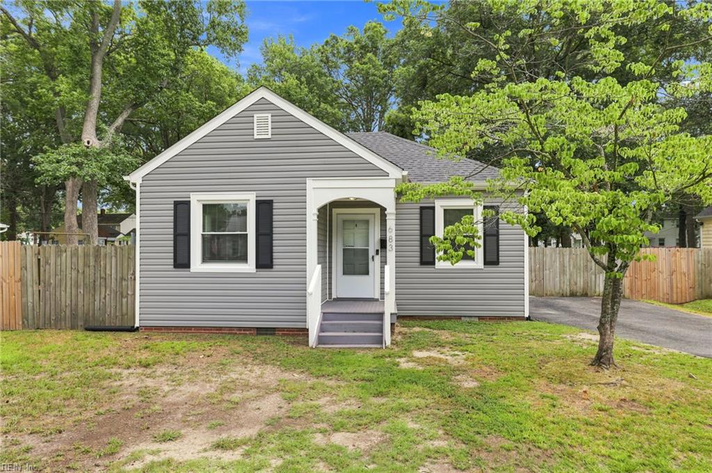 683 Ellen Rd Property Photo 1