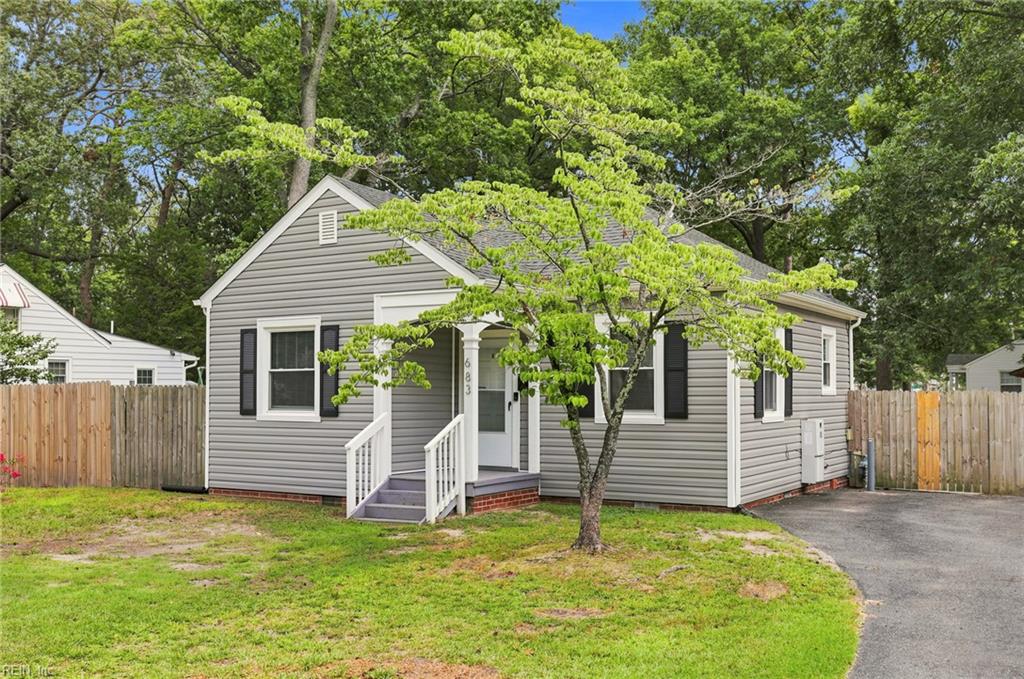 683 Ellen Rd Property Photo 2