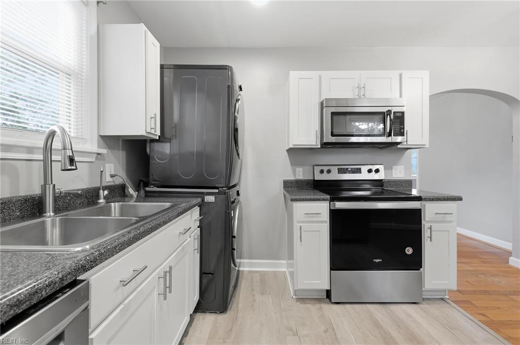 683 Ellen Rd Property Photo 15
