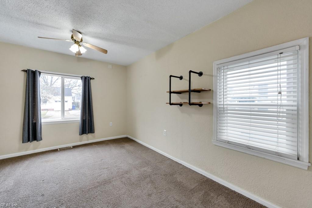 3529 Thurston St Property Photo 17