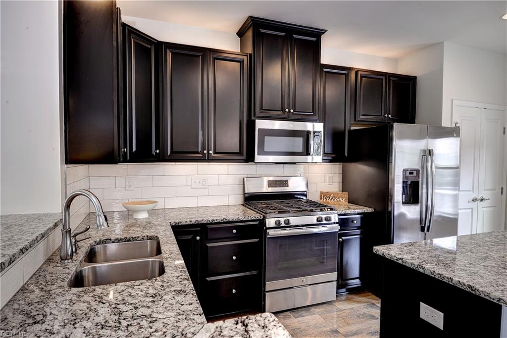 7524 Tealight Way Property Photo 3