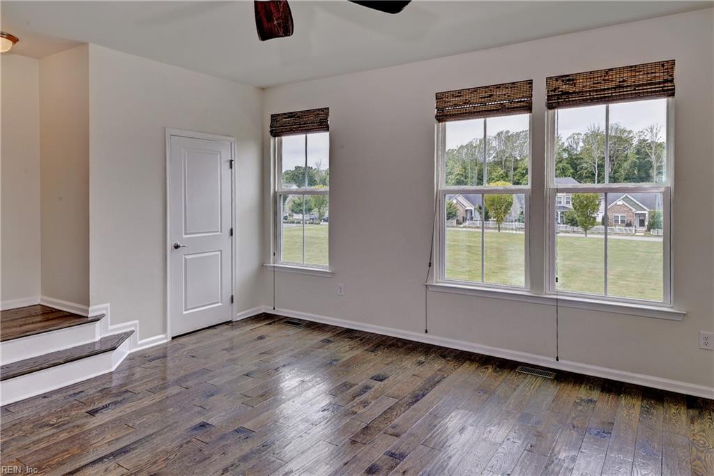 7524 Tealight Way Property Photo 11