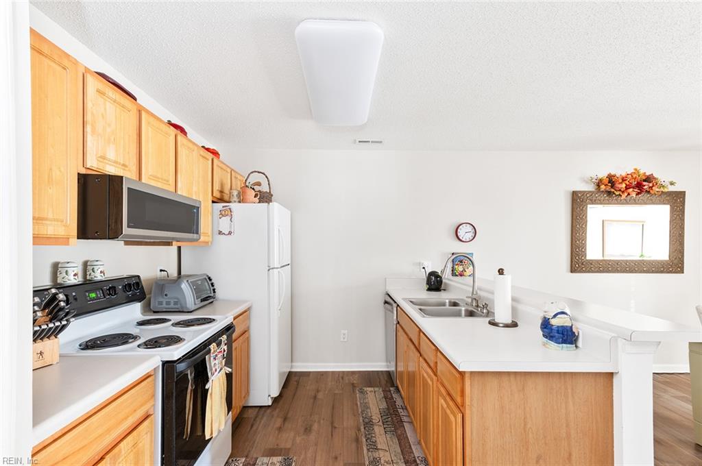 2104 Westgate Cir Property Photo 17