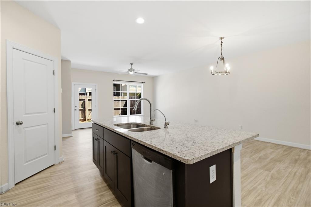 2429 Fieldsway Dr Property Photo 11