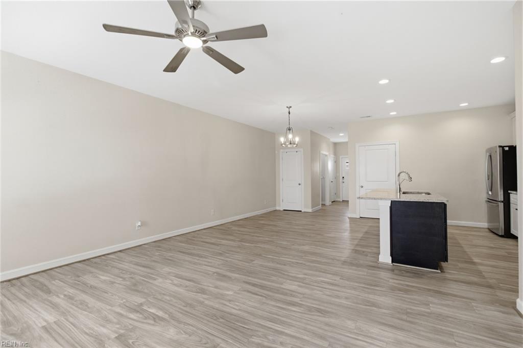 2429 Fieldsway Dr Property Photo 15