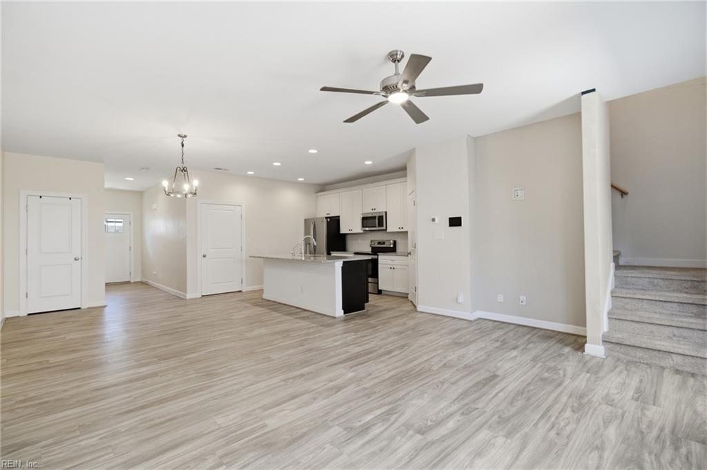 2429 Fieldsway Dr Property Photo 16