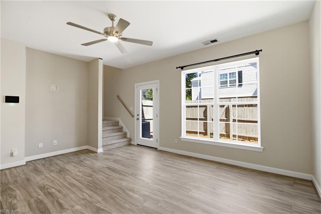 2429 Fieldsway Dr Property Photo 17