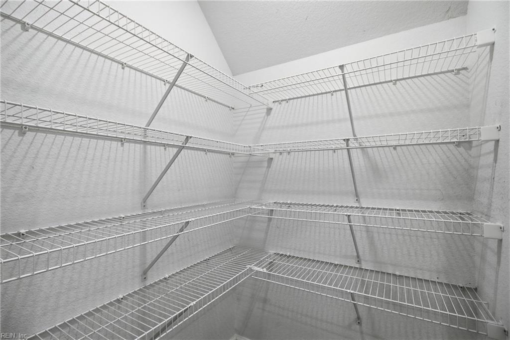 2429 Fieldsway Dr Property Photo 35