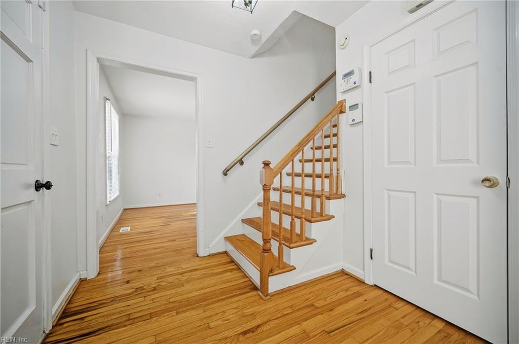 2205 Hilton Ct Property Photo 4