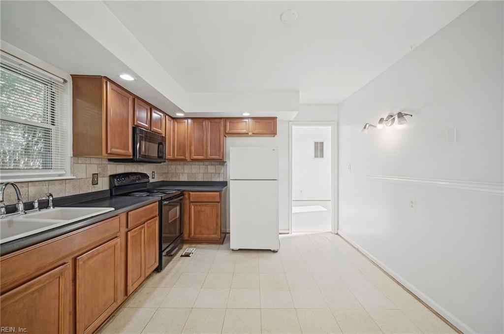 2205 Hilton Ct Property Photo 11