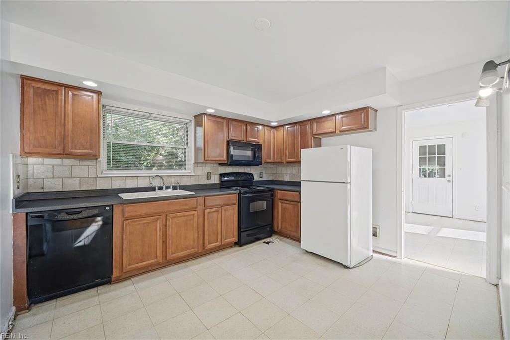 2205 Hilton Ct Property Photo 12