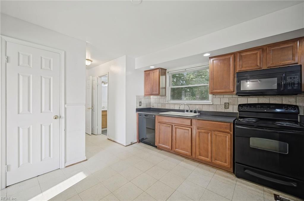2205 Hilton Ct Property Photo 13