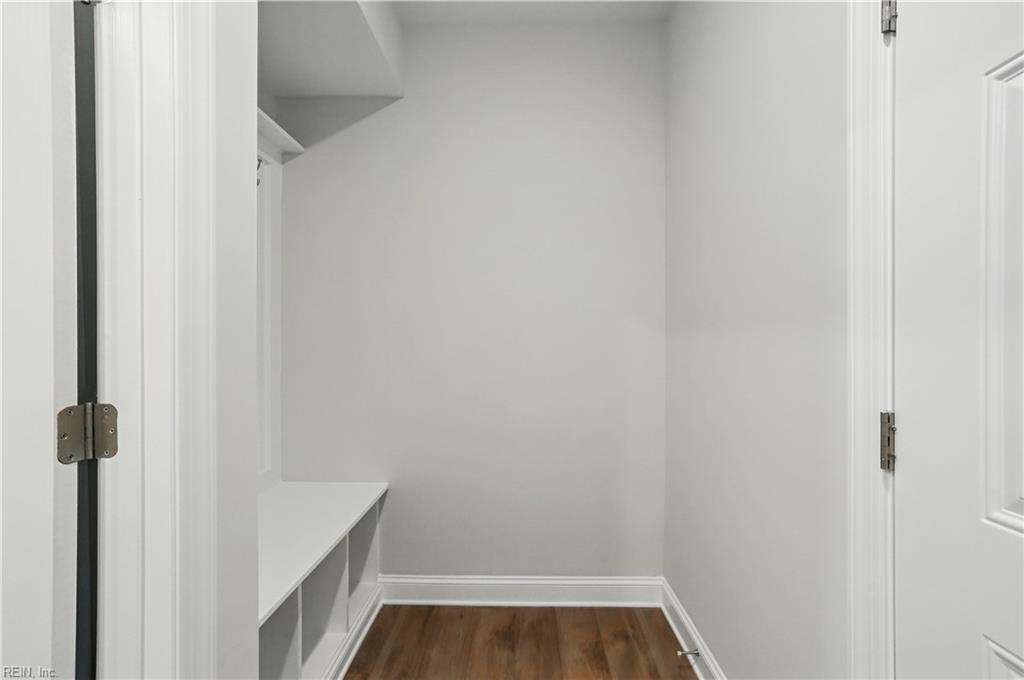 207 Saint Lukes Ln Property Photo 27