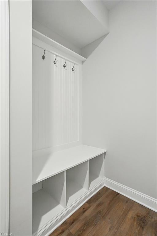 207 Saint Lukes Ln Property Photo 29