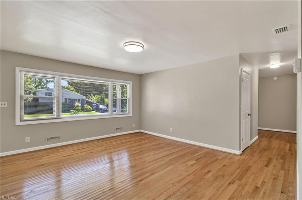 2410 Jasper Ct Property Photo 4