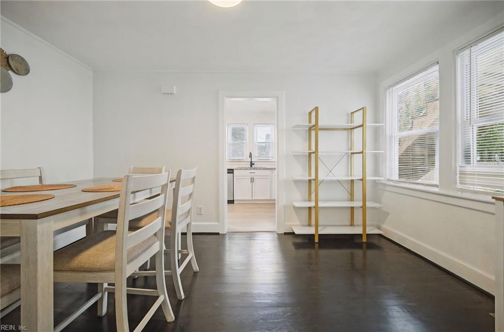 1074 Norview Ave Property Photo 12