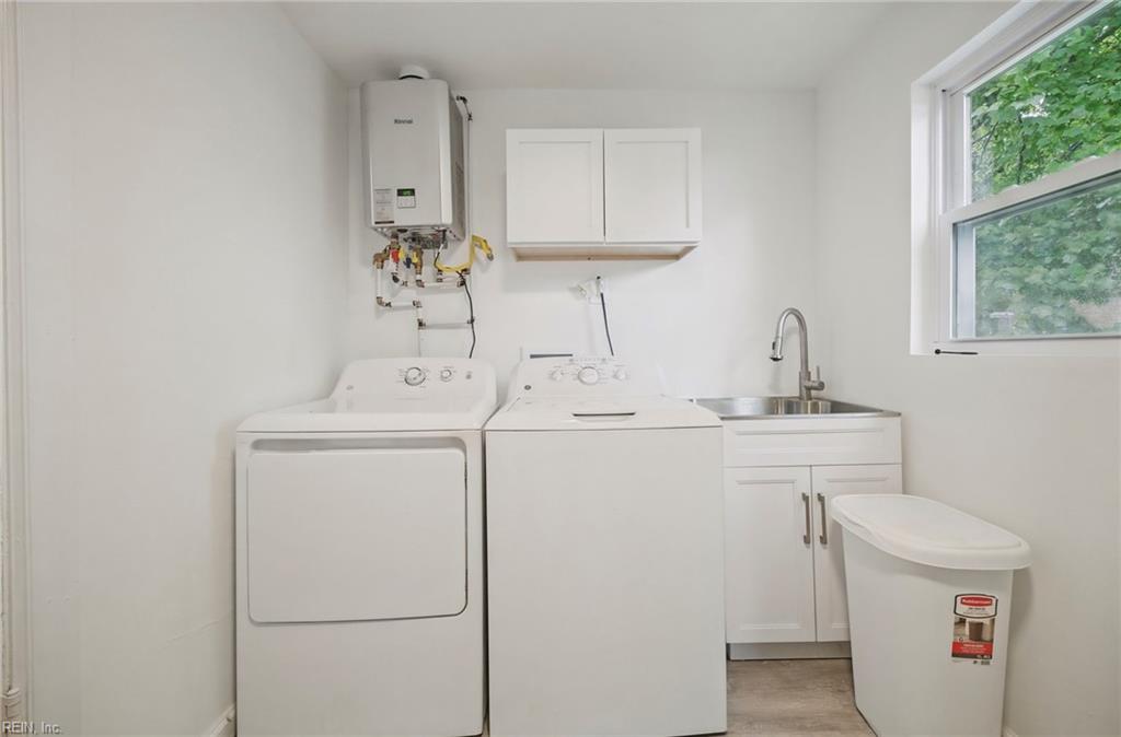 1074 Norview Ave Property Photo 15