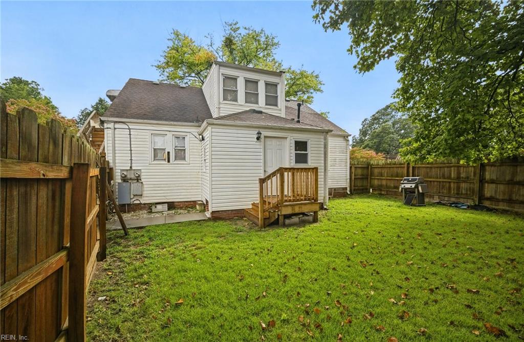 1074 Norview Ave Property Photo 23