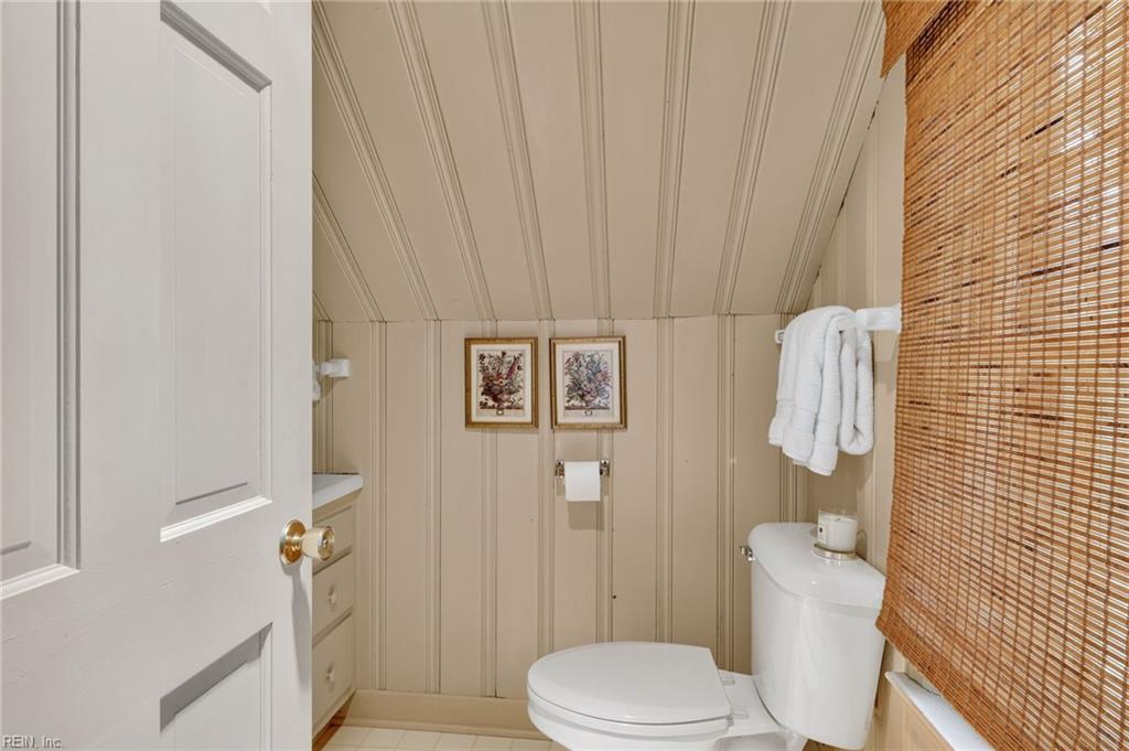 1242 N Bay Shore Dr Property Photo 44
