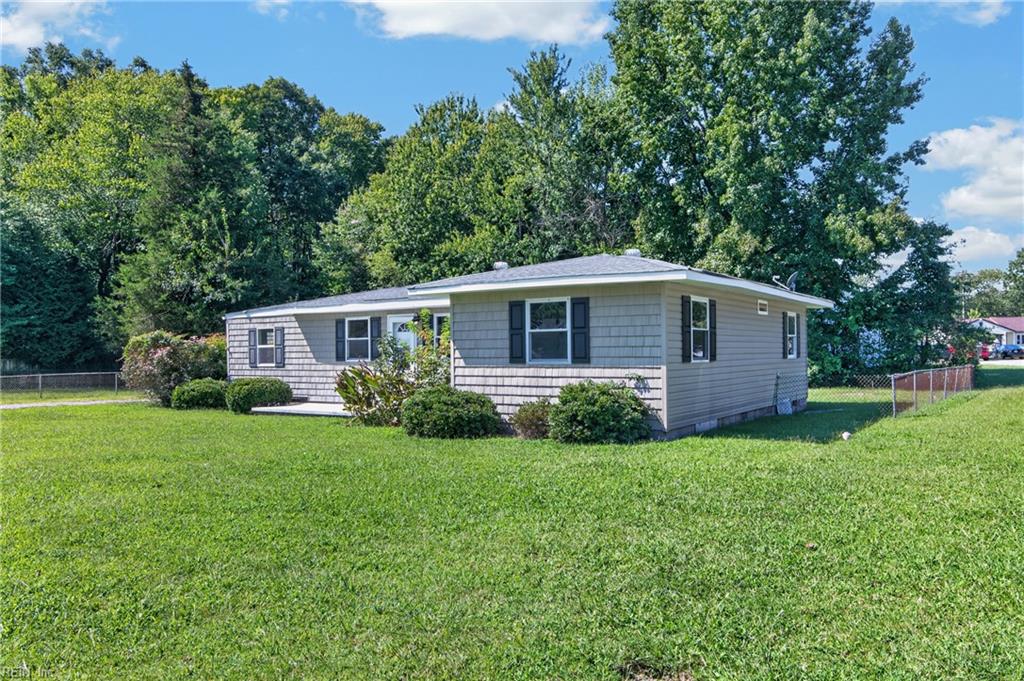 523 Reddick Rd Property Photo 2