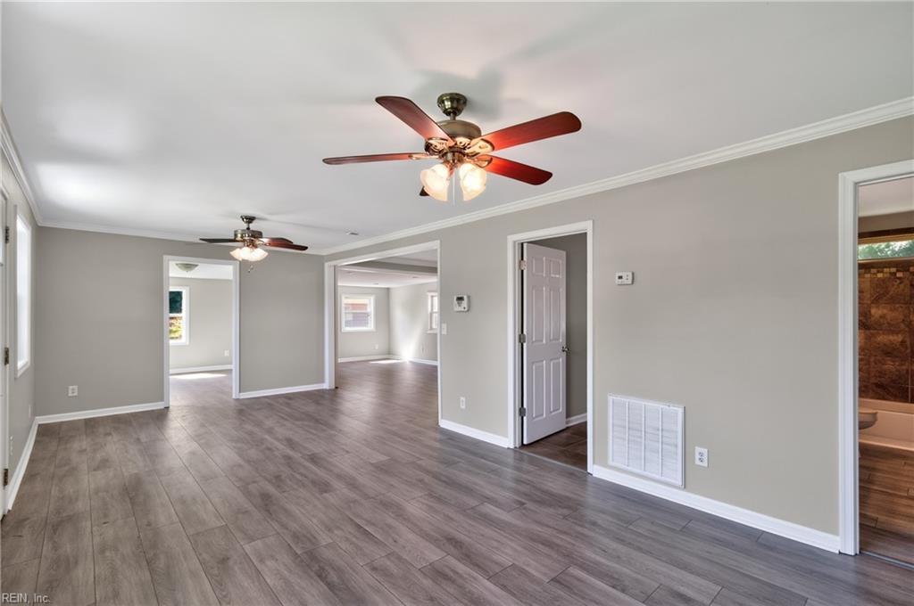 523 Reddick Rd Property Photo 17