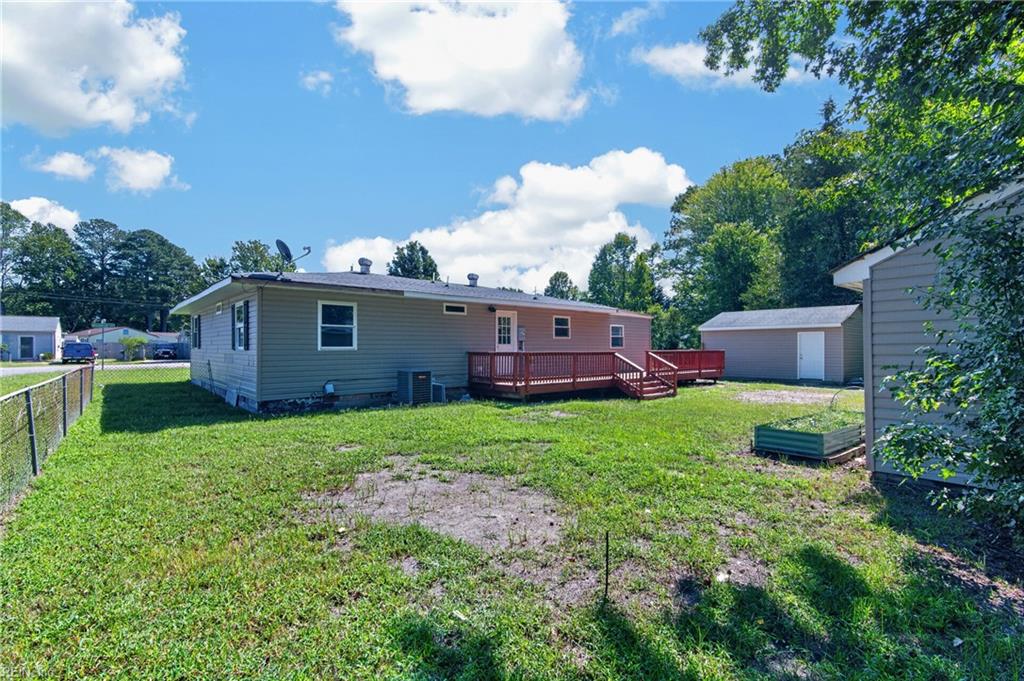 523 Reddick Rd Property Photo 32