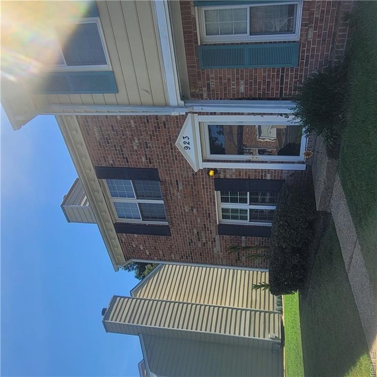 923 Ketch Ct Property Photo 4