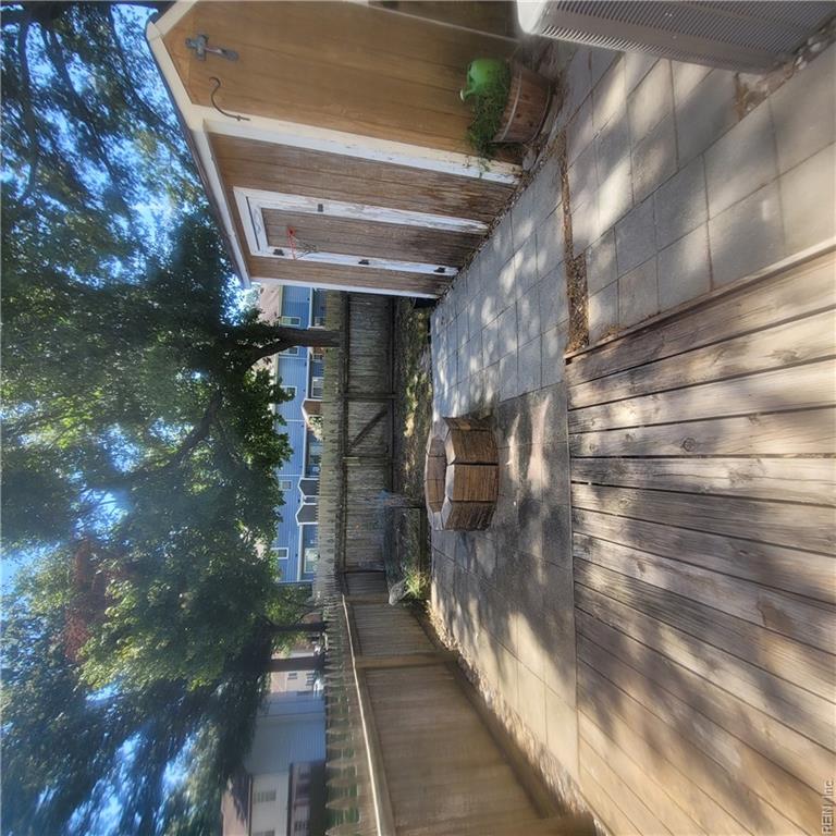 923 Ketch Ct Property Photo 8