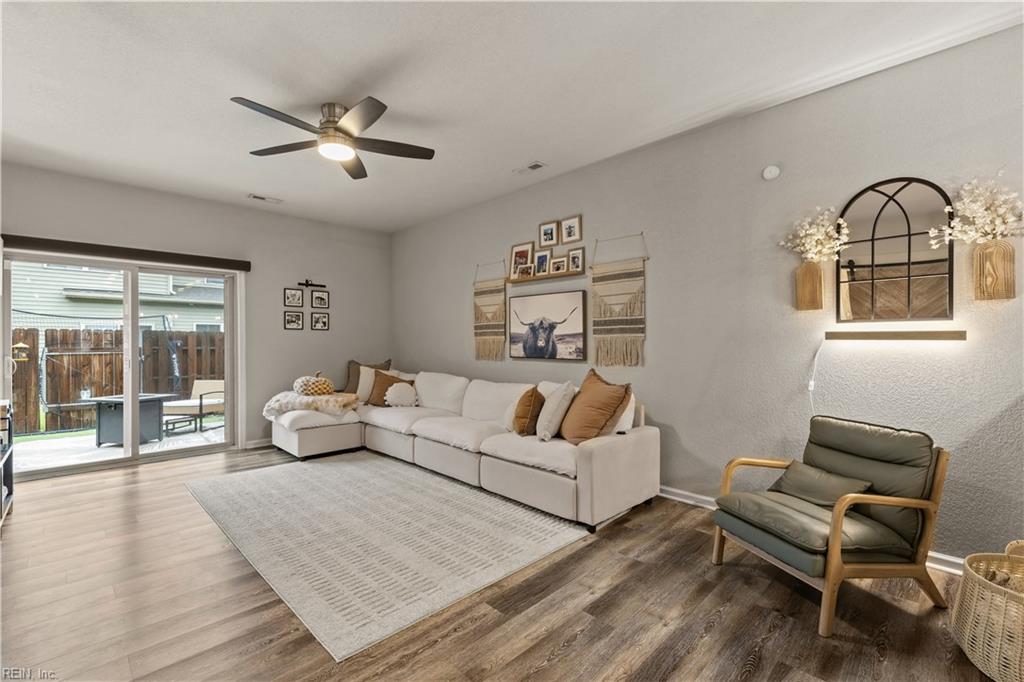 200 Seasons Cir Property Photo 10