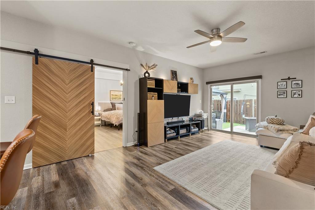 200 Seasons Cir Property Photo 11