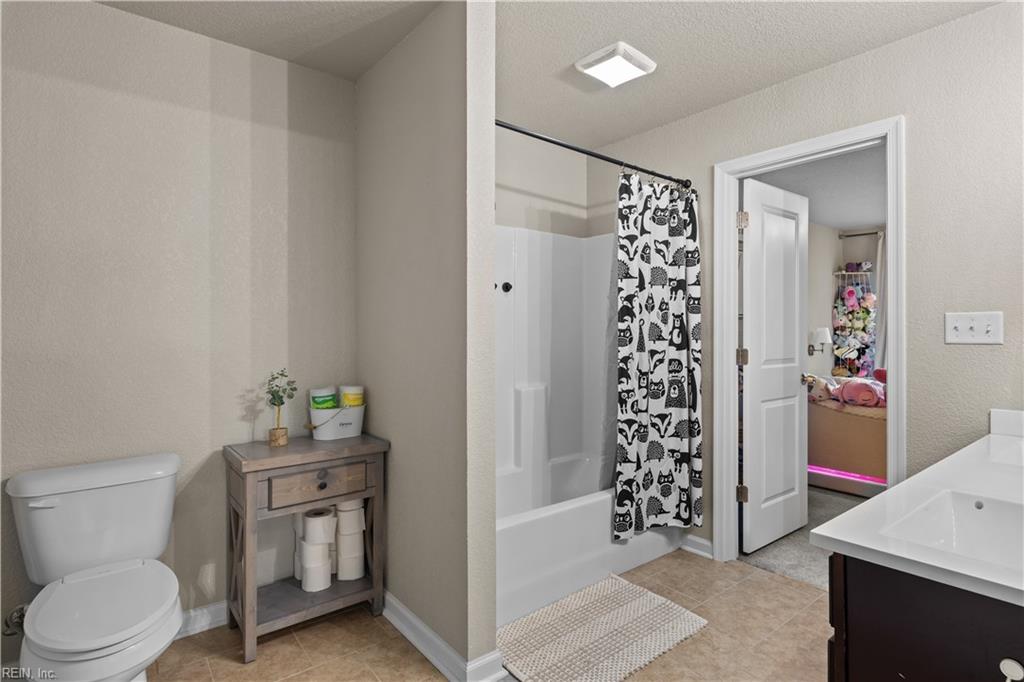 200 Seasons Cir Property Photo 24