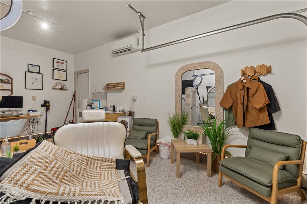 200 Seasons Cir Property Photo 37