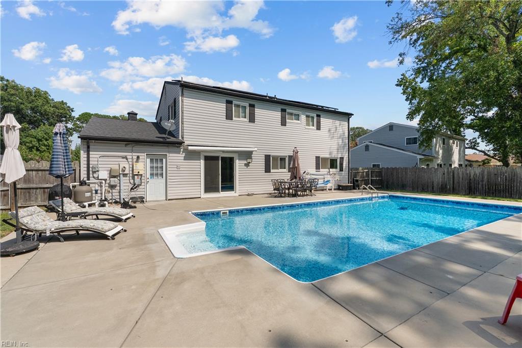 3737 Silina Dr Property Photo 1